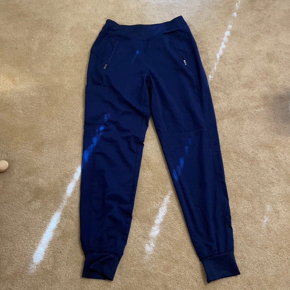 Jogger scrub bottoms